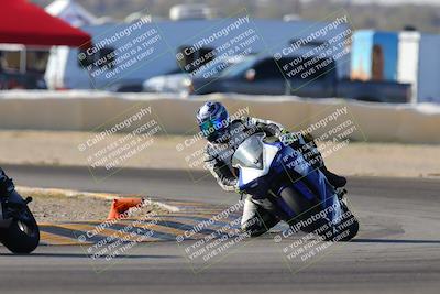 media/Dec-18-2022-SoCal Trackdays (Sun) [[8099a50955]]/Turn 2 (950am)/